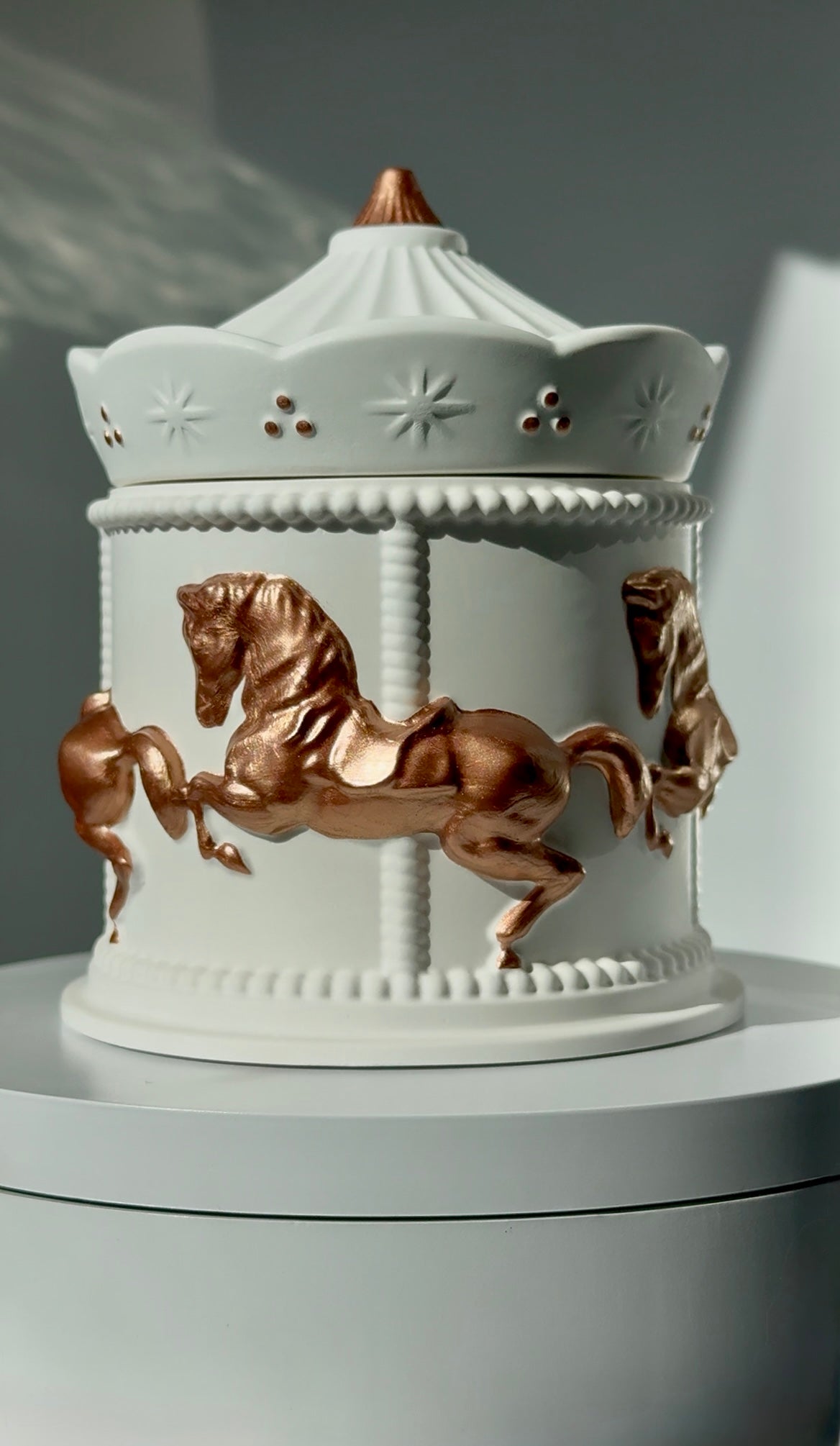 Carousel Candle English Pear & Freesia